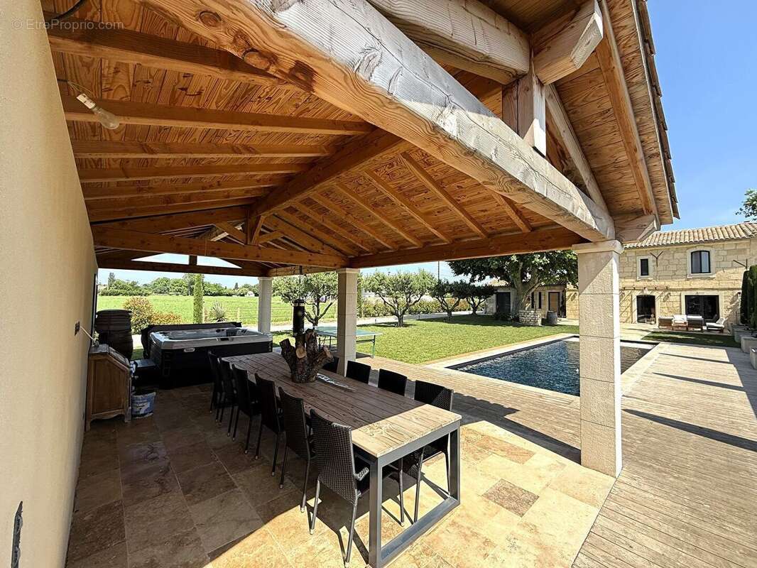 Appartement à ARLES