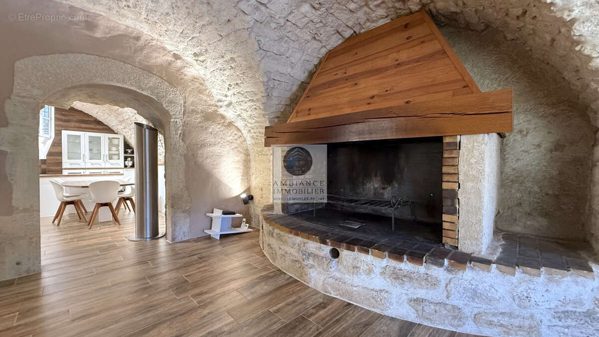 Maison à ETOILE-SUR-RHONE