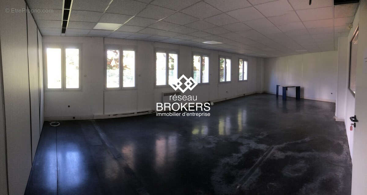 Commerce à SEYSSINET-PARISET