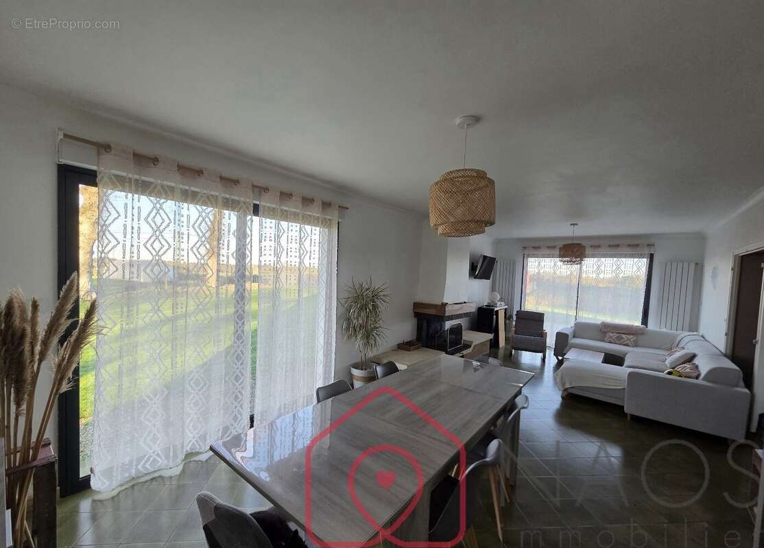 Maison 5 pièces 99 m2 - photo 2
