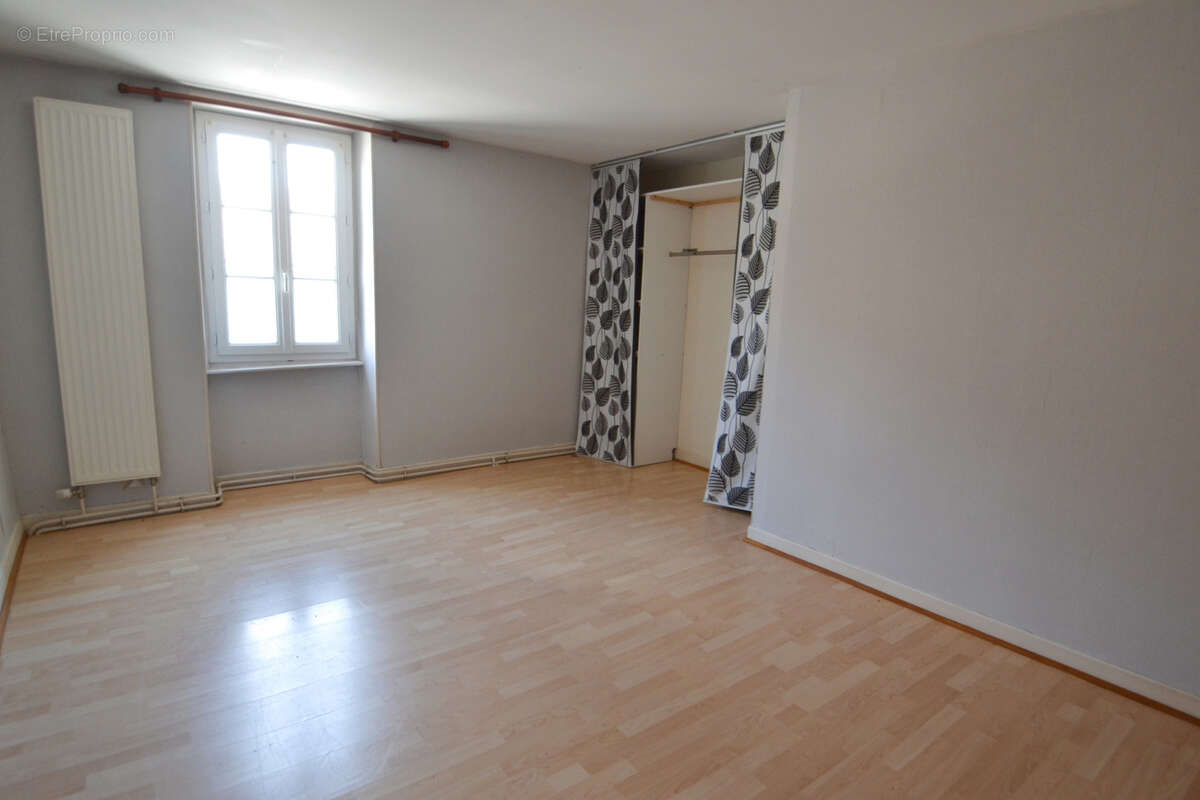 EFFIAT, axe Vichy-RIOM, maison T3 - photo 7