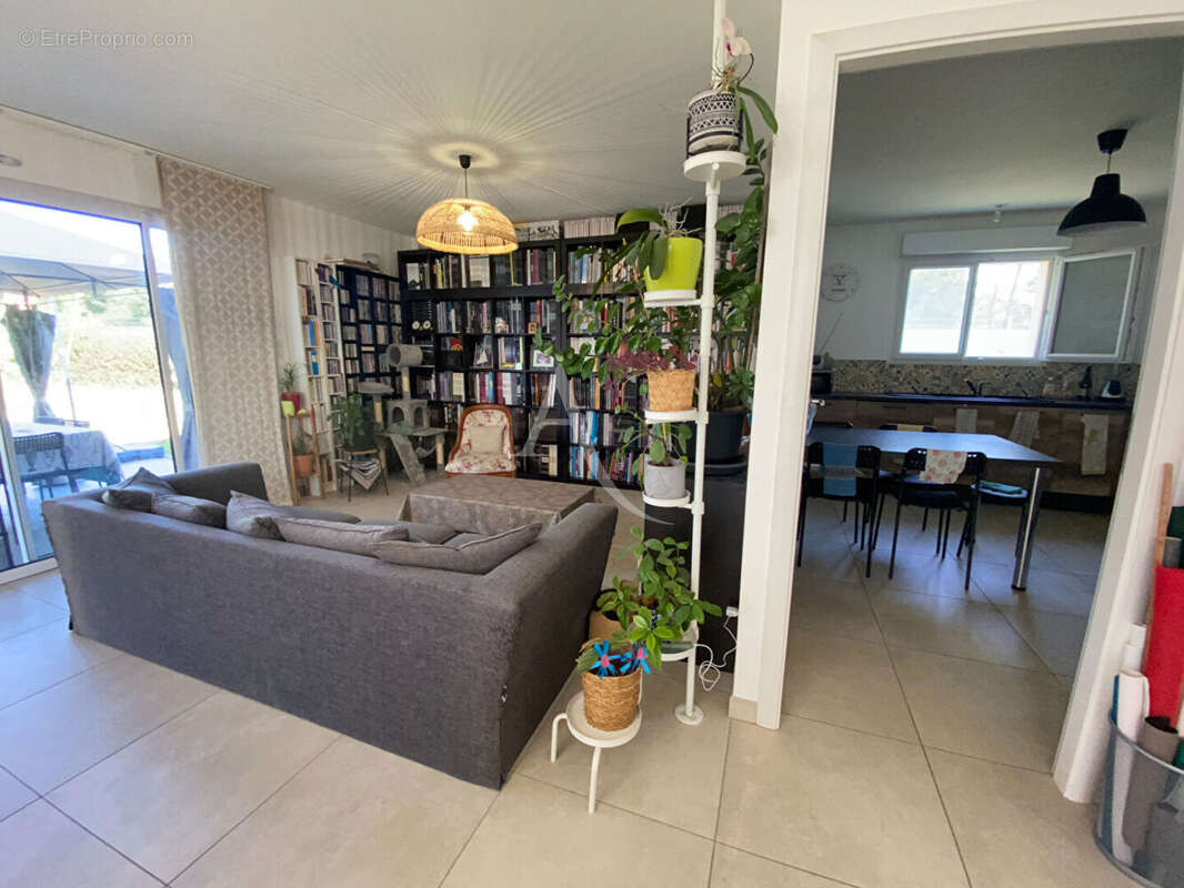 Maison à SAINT-JULIEN-DES-LANDES