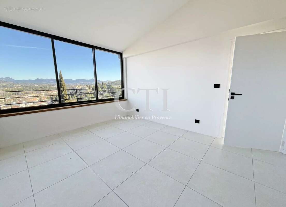 Appartement à VAISON-LA-ROMAINE