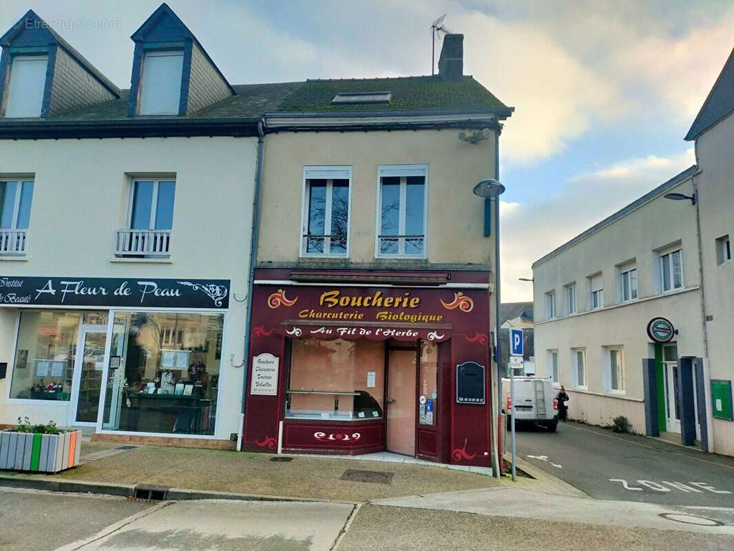 Maison à VILLAINES-LA-JUHEL