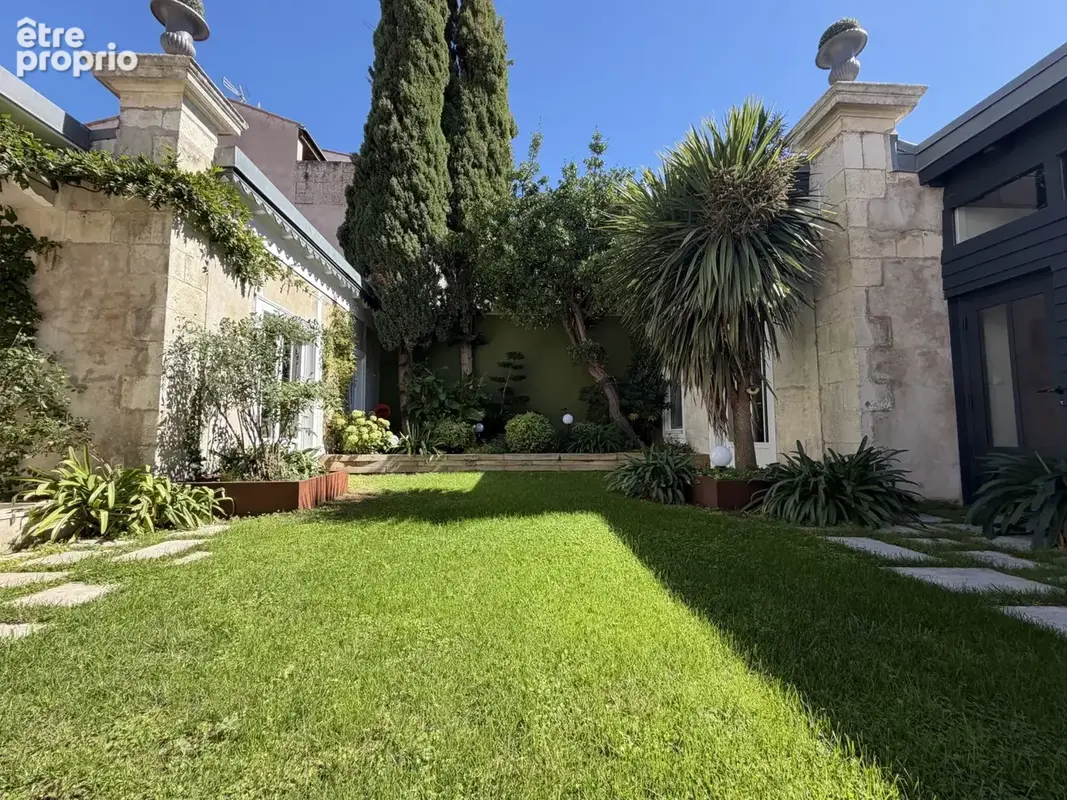 Maison 7 pièces 297 m² à vendre à La Rochelle (17000) - photo 3