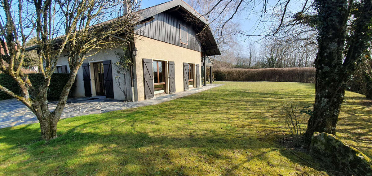 Maison à CRANVES-SALES