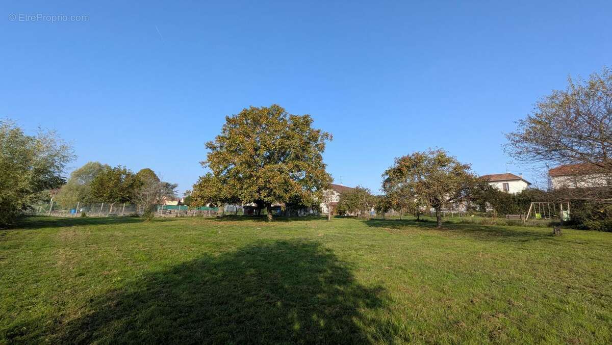 Maison à LA BATIE-MONTGASCON