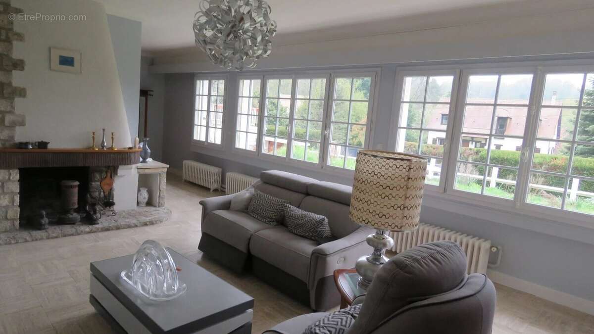 Maison à DROUE-SUR-DROUETTE