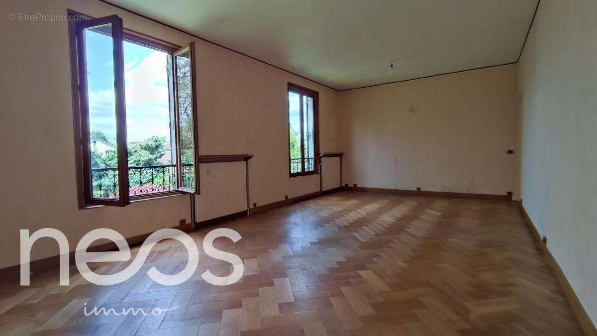 Maison à MONTRY