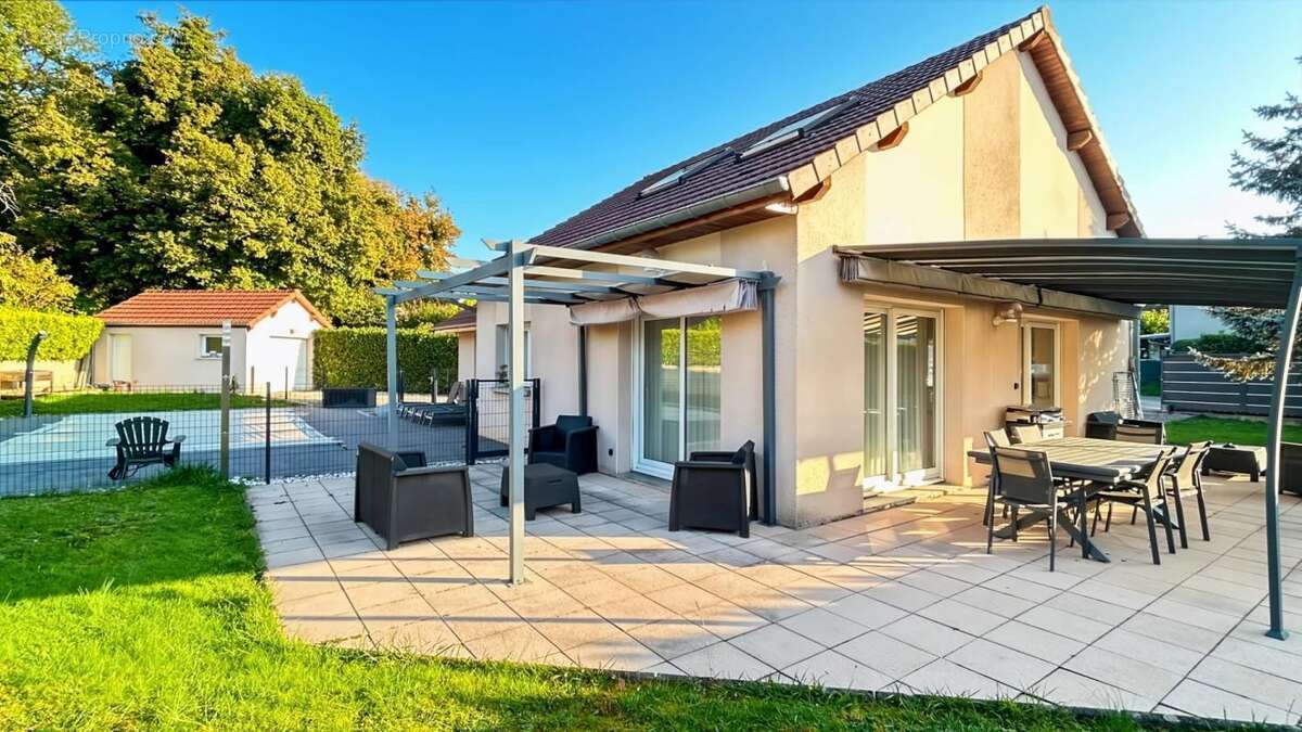 Maison à BOUSSIERES