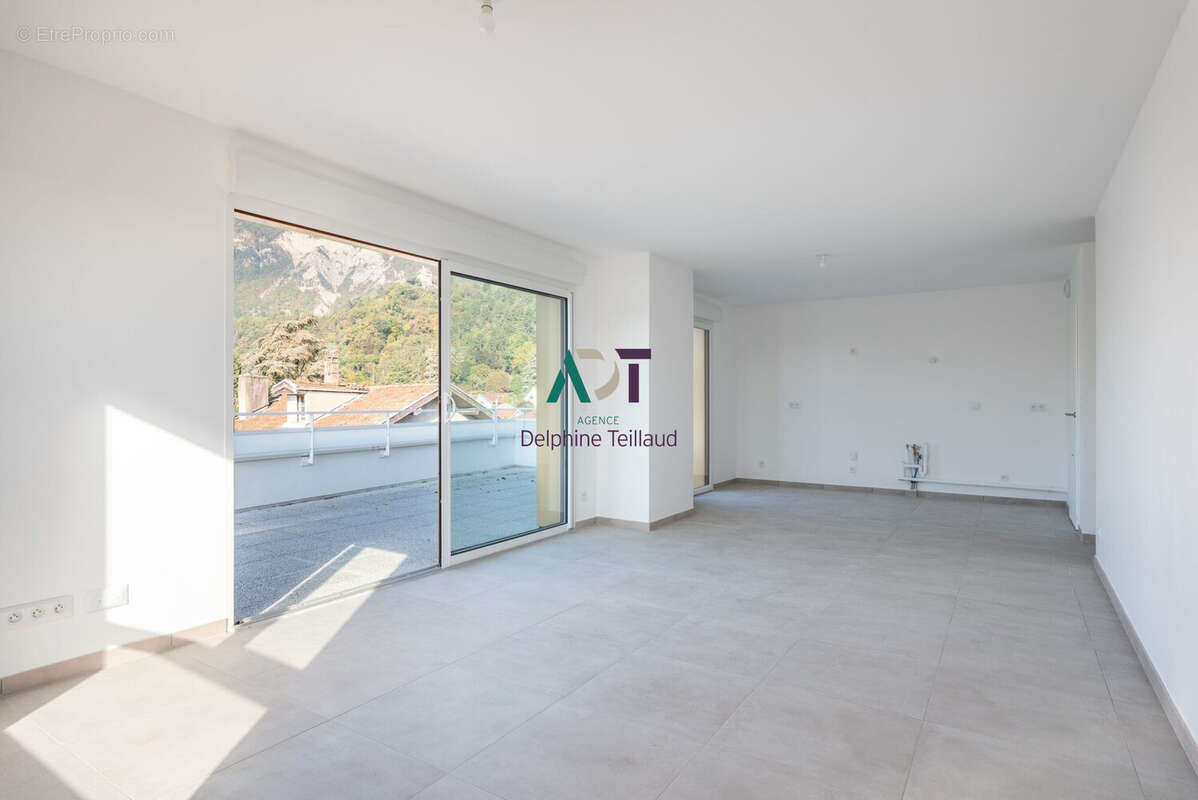 Appartement à MEYLAN