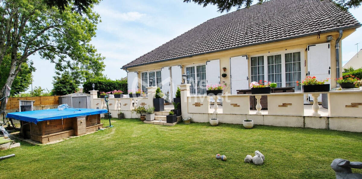 Maison à MERU