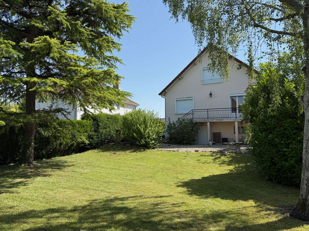 Maison à SAINT-ANDRE-LES-VERGERS