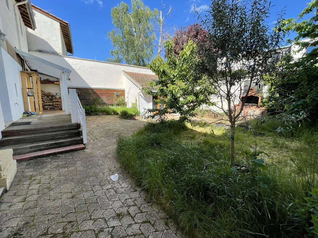Photo 2 - Maison à AMPLEPUIS