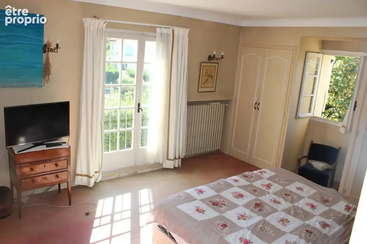 GRASSE St Jacques,  Villa de 5 P sur 1400m2 - photo 16