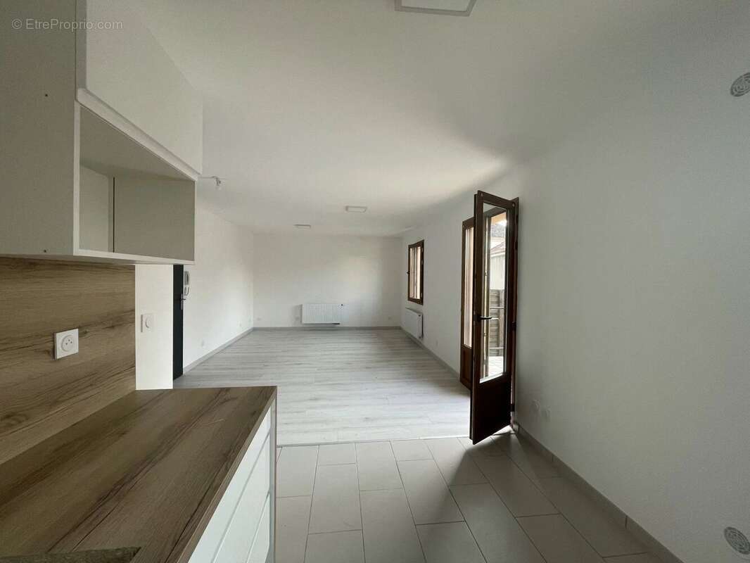 Appartement à LA TOUR-DU-PIN