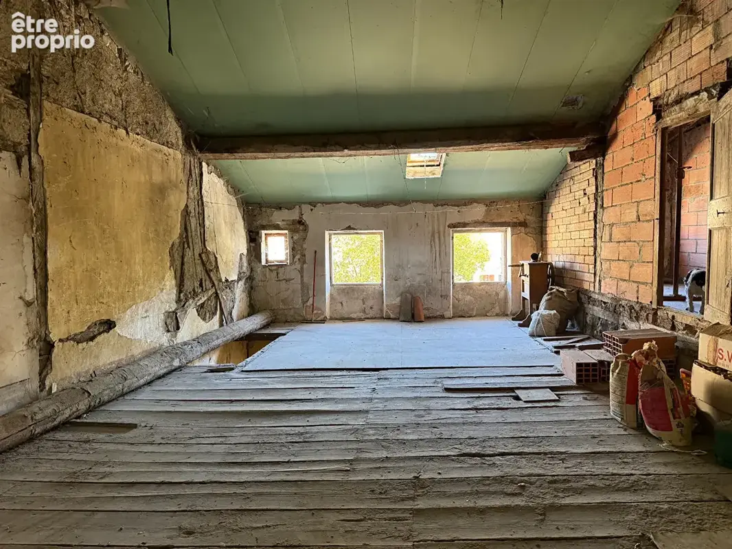 Belle maison de village avec petit extérieur et fort potentiel ! - photo 14