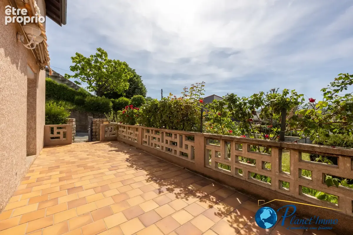 Sorbiers Bourg. Maison individuelle de 115m2 avec terrain de 441m2 - photo 12