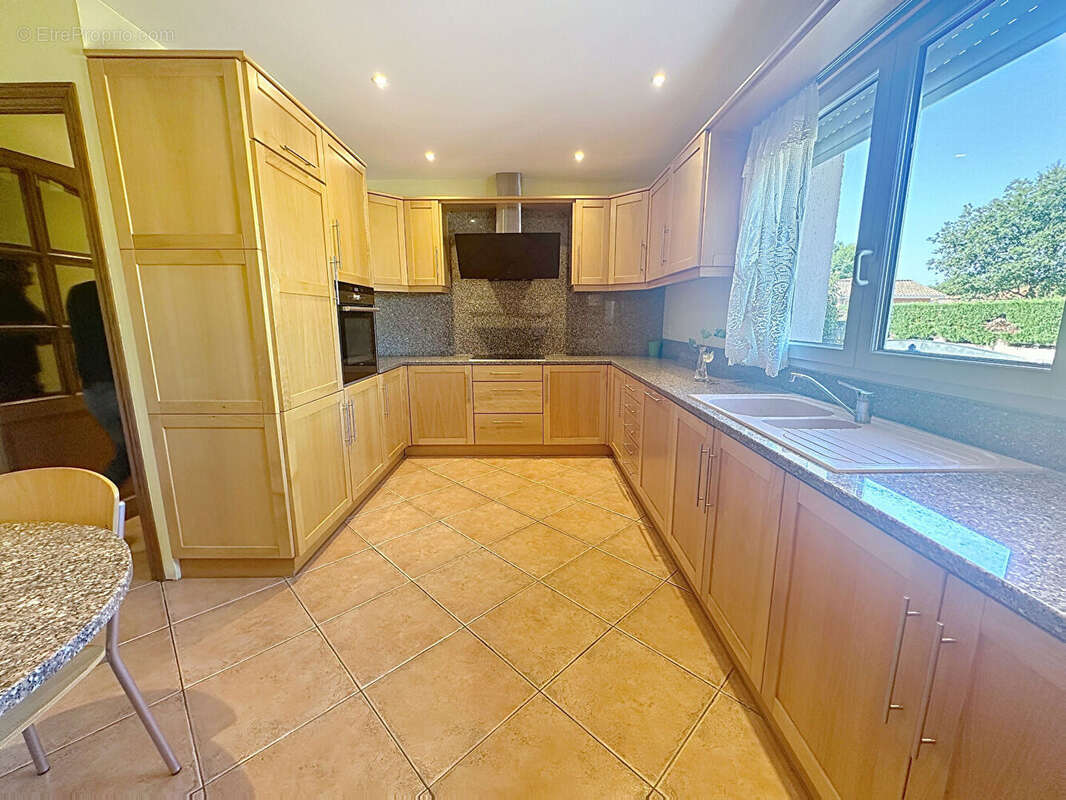 Maison à SAINT-MEDARD-EN-JALLES