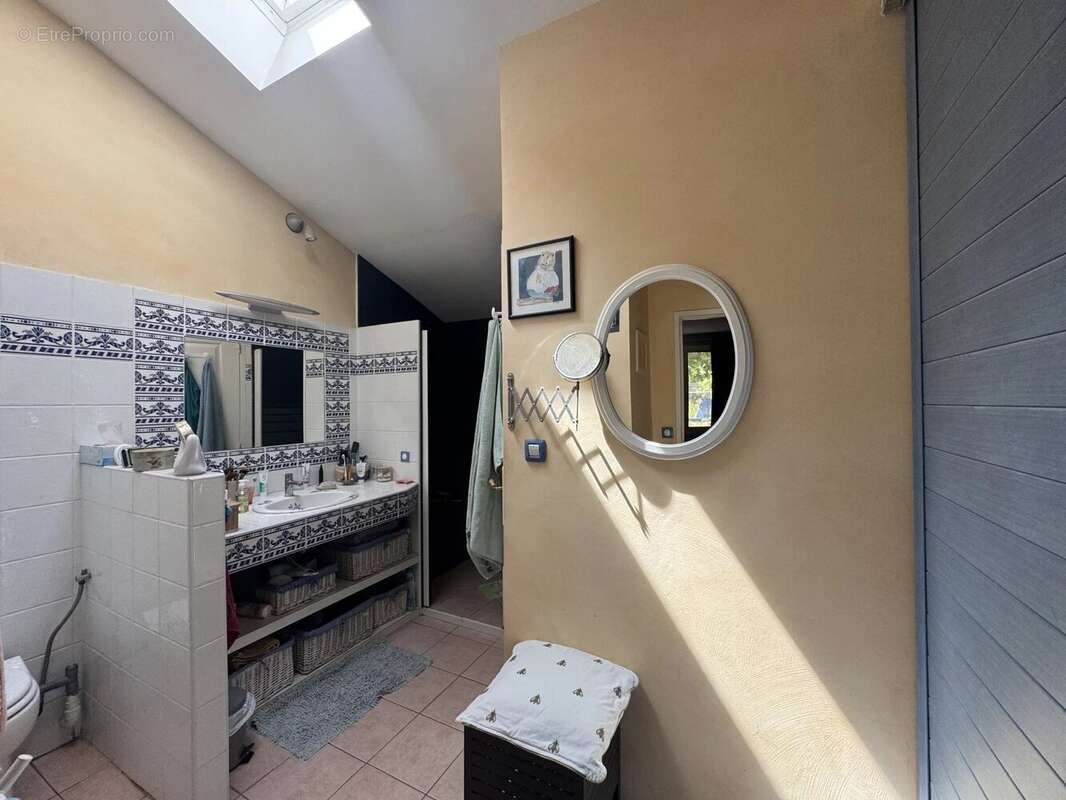 Maison familiale de 130 m² avec piscine à Pélussin - photo 12