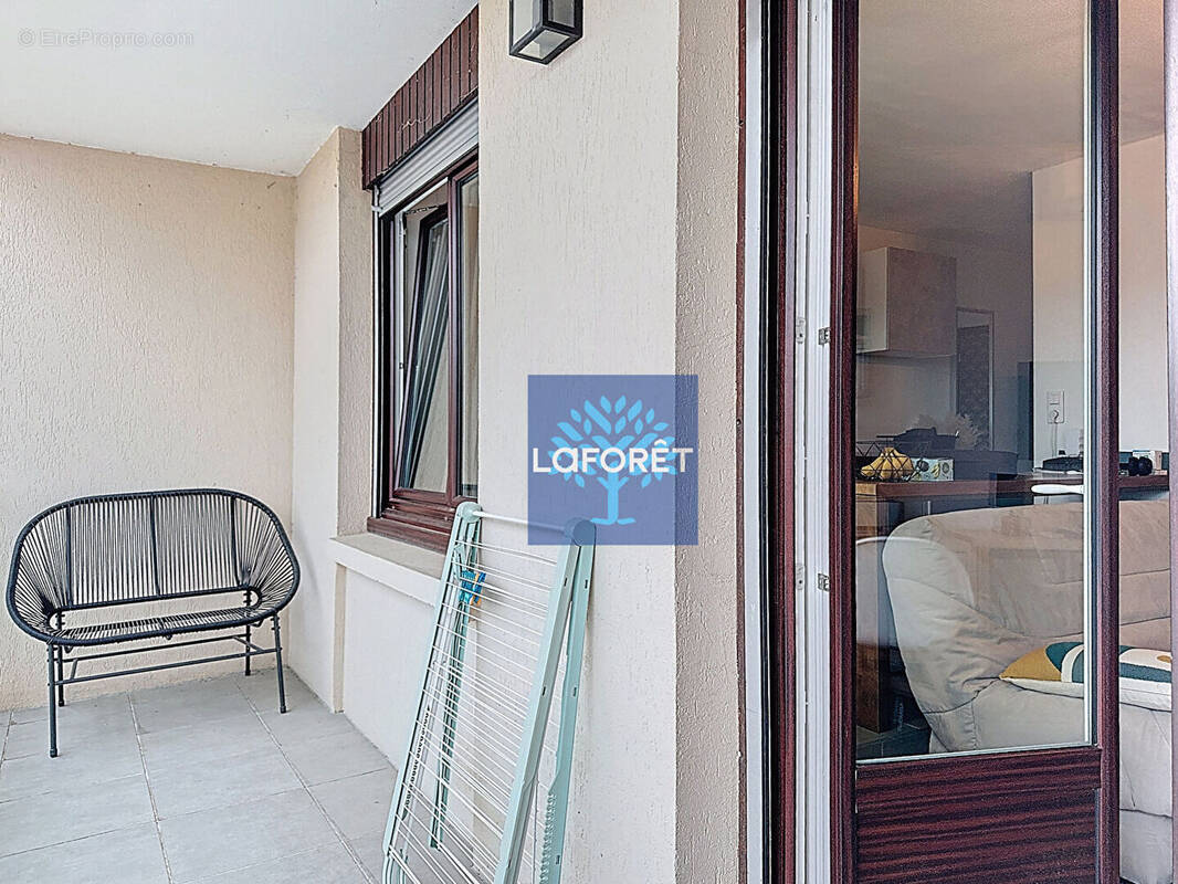 Appartement à SAINT-GENIS-LAVAL