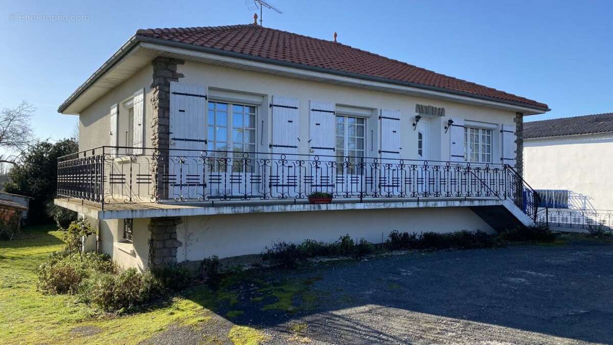 Maison à ROUMAZIERES-LOUBERT