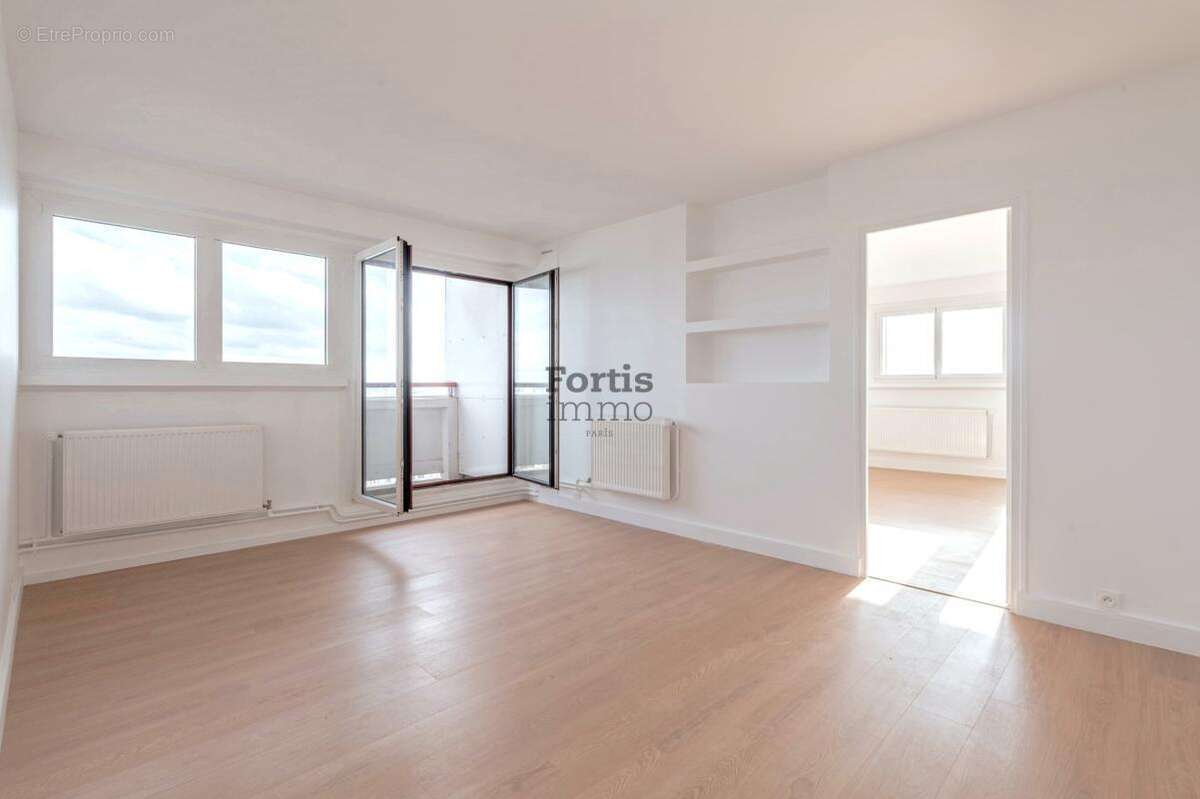 Appartement à PARIS-15E
