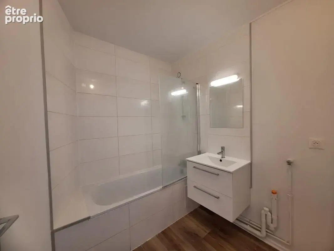 Trappes centre – appartement t3 rénové avec balcon – proche gare - photo 7
