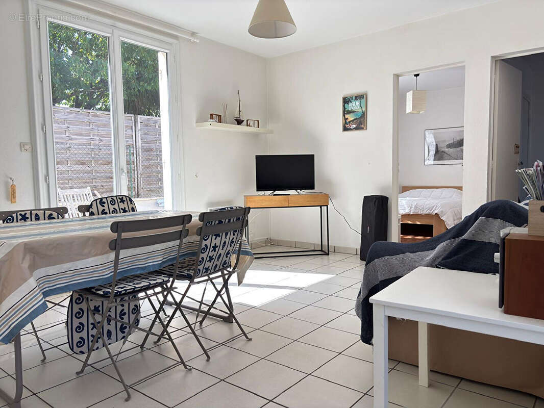 Maison à VAUX-SUR-MER