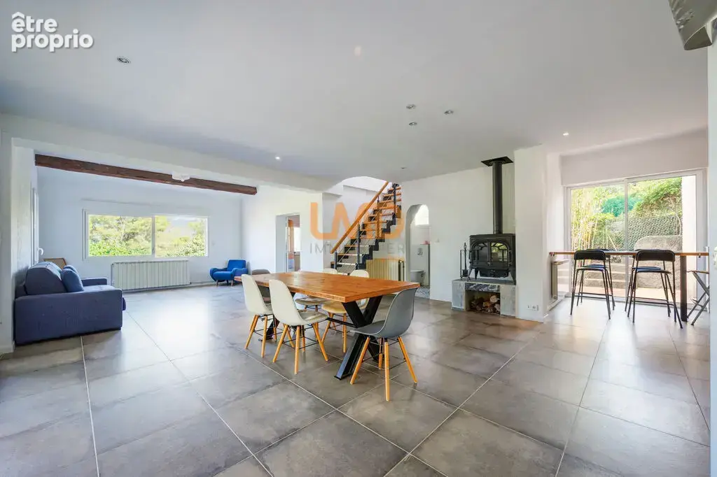 Ceyreste - Maison Familiale -  5P - 188 M2 + Studio indépendant - photo 3