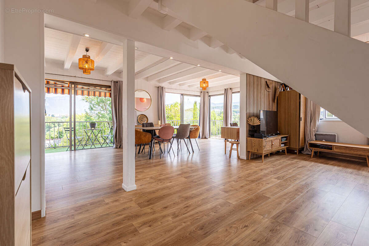 Agence immobiliere laforet - exclusivite - "cactus" - annecy - secteur meythet - appartement duplex t4 de 119.72m² - balcon - photo 9