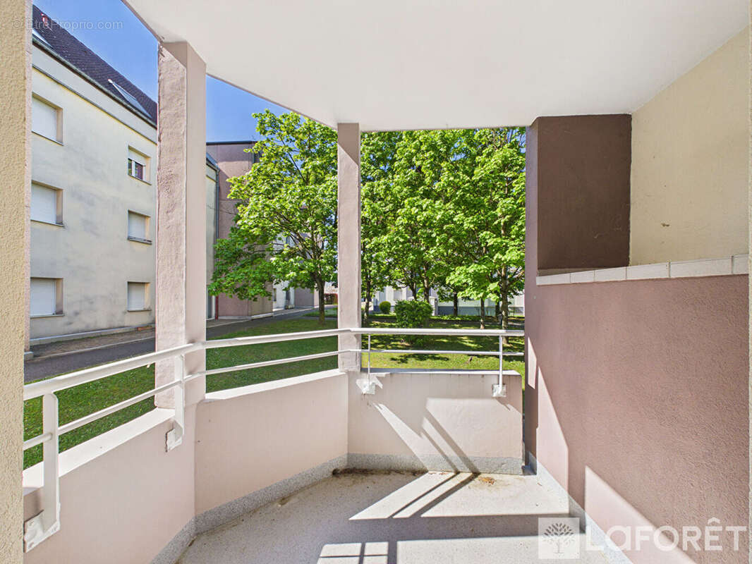 SAINT LOUIS  bel appartement 4 pièces avec cave et garage - photo 10