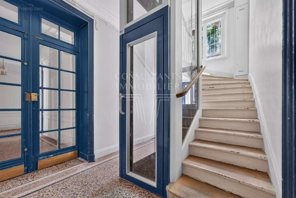 Appartement à PARIS-6E