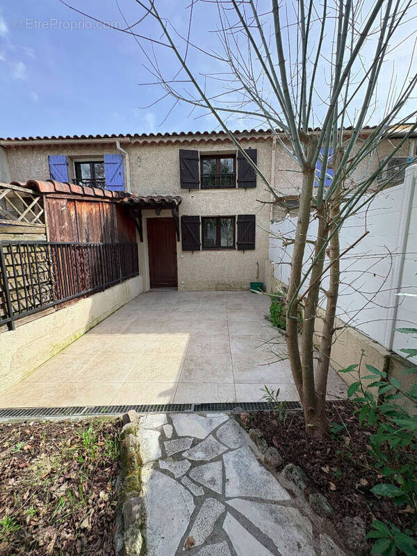 Appartement à PEGOMAS