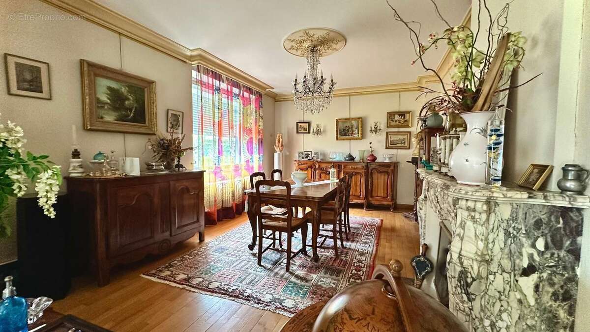 Maison à LUC-LA-PRIMAUBE