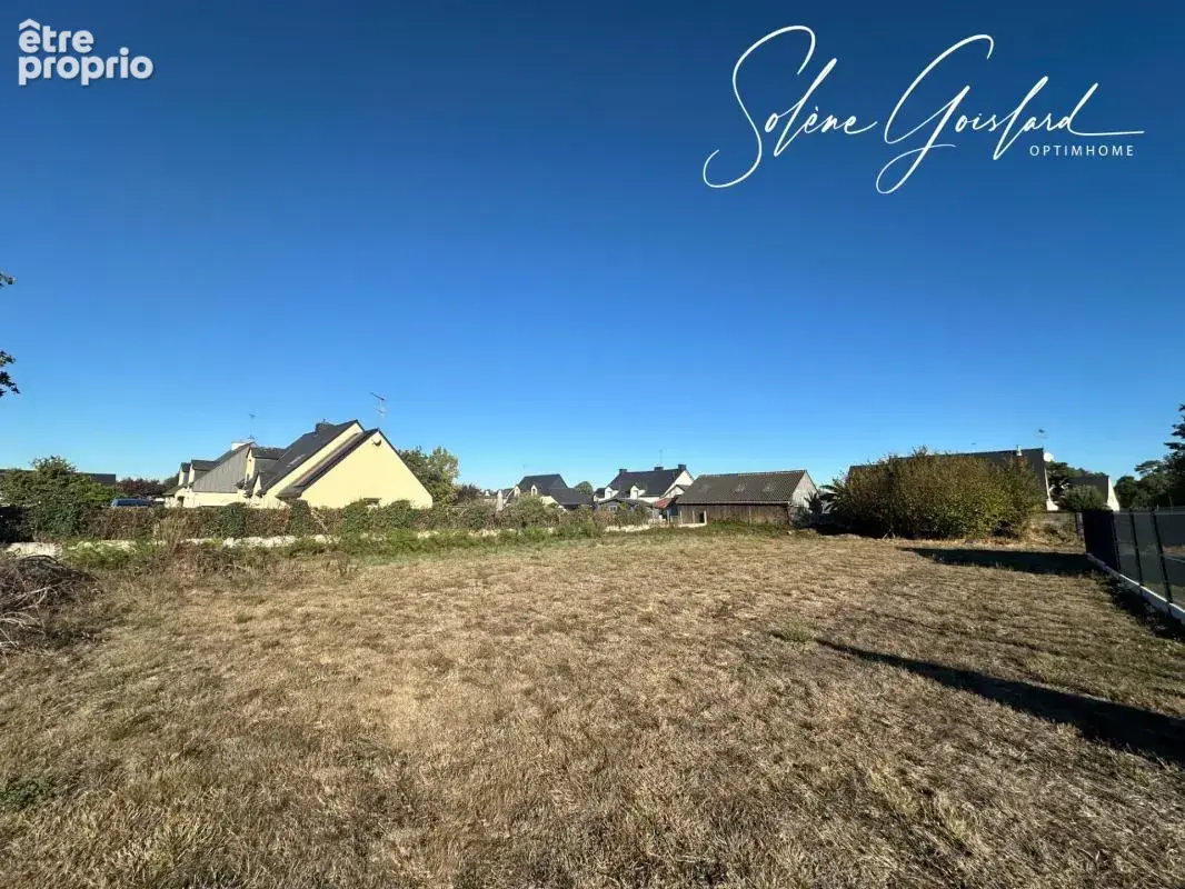 Terrain constructible, bourg, au calme - photo 2