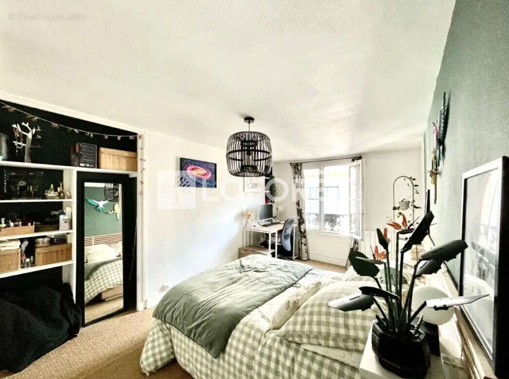 Appartement à PARIS-8E