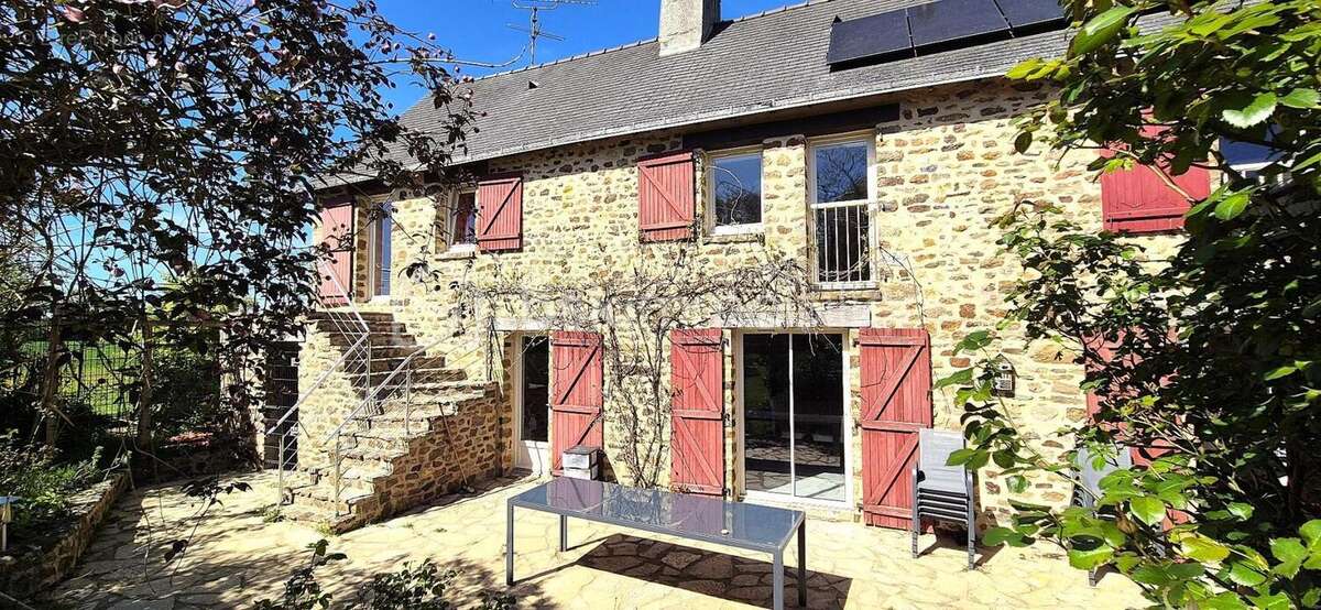 Maison à SAINT-GERMAIN-LE-FOUILLOUX