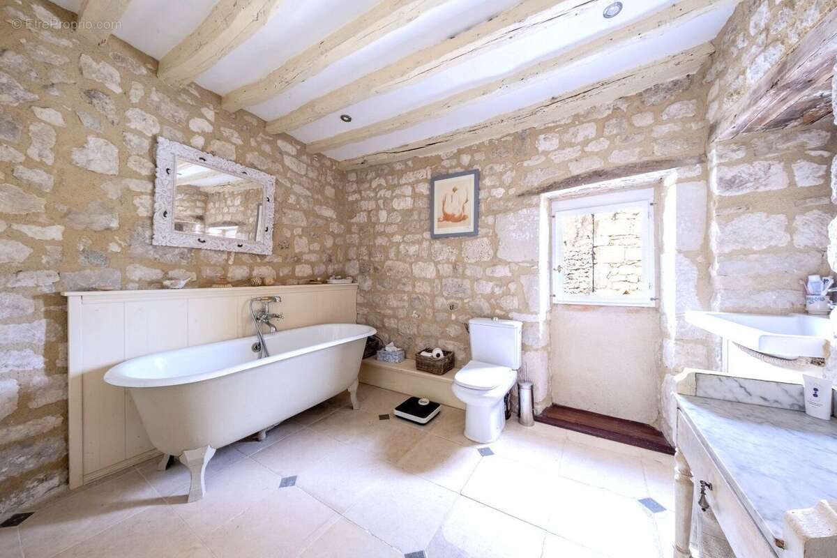 Maison de village d'exception, avec piscine à 5 min. de Cahuzac-sur-Vère - photo 7