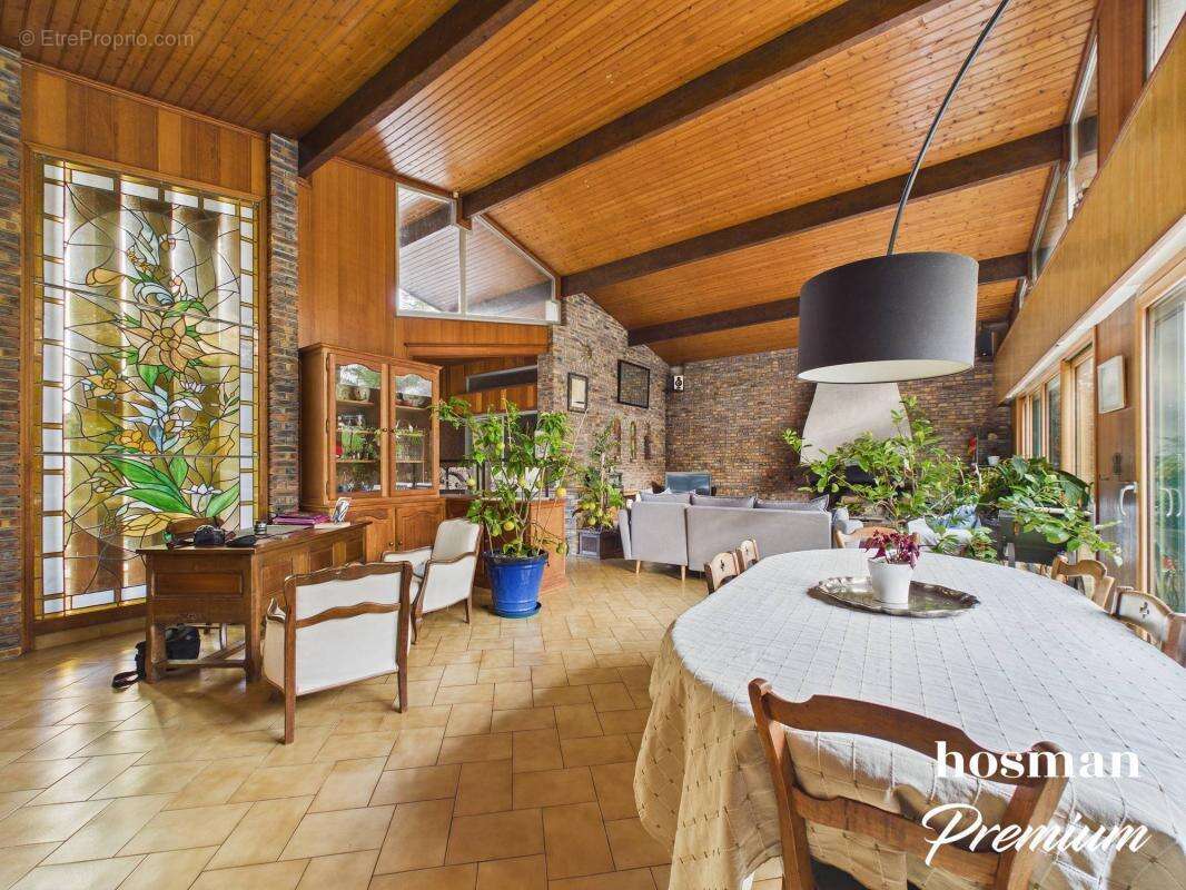 Maison de 235 m² avec piscine sur un terrain de 10 715m² et accès privé à l'Erdre - Sucé-sur-Erdre - photo 7