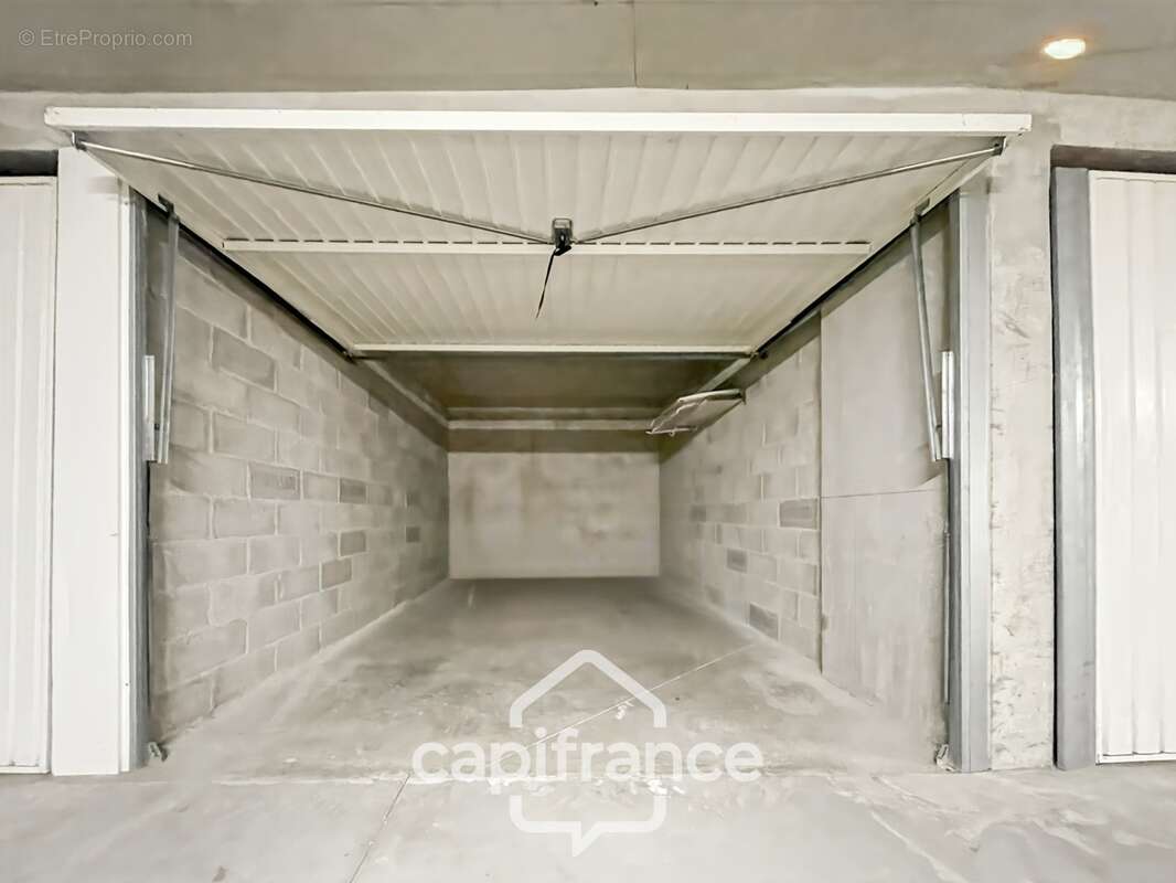 Appartement 40m2 rénové et climatisé, en rez de jardin , une chambre et sa salle de douche, sa terrasse couverte ,, piscine rési - photo 27
