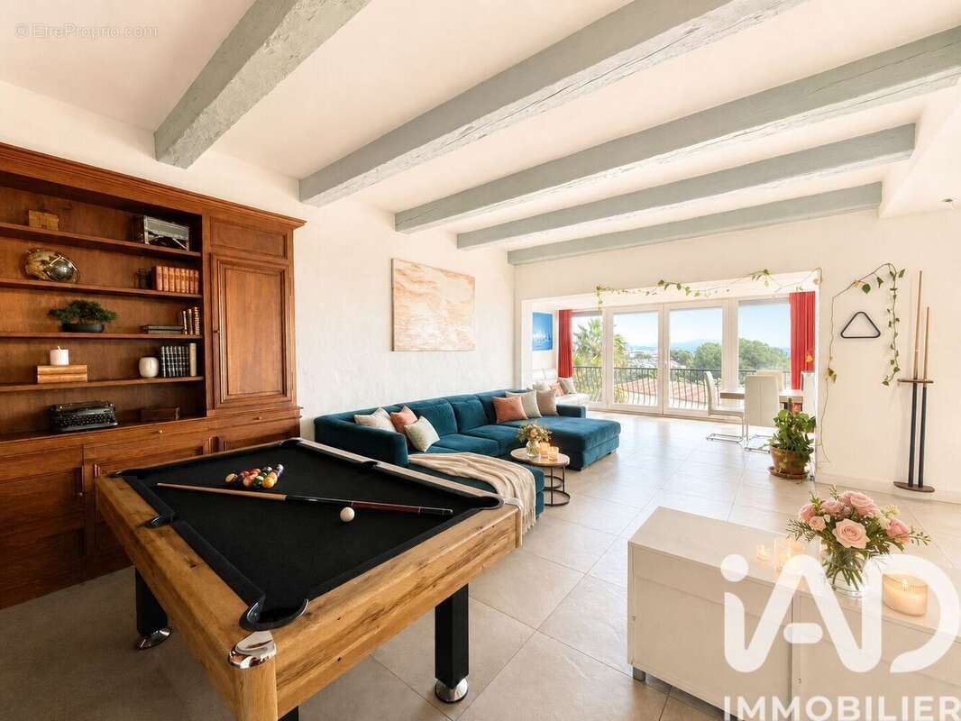Maison 350 m² à Antibes  - photo 7
