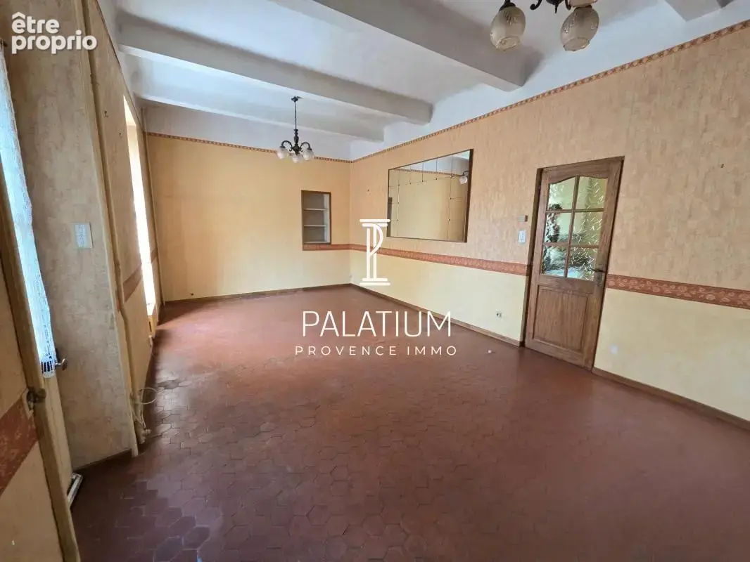 FORCALQUIER – Maison de Ville de 76 m² à Rénover avec Jardin, Dépendance et Garage Sécurisé - photo 36