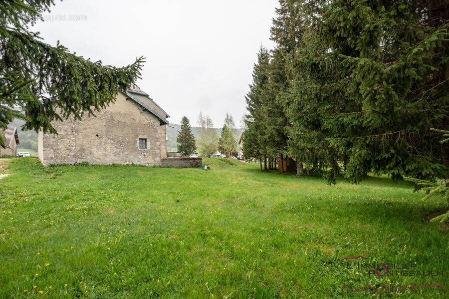 Maison à CHAPELLE-DES-BOIS