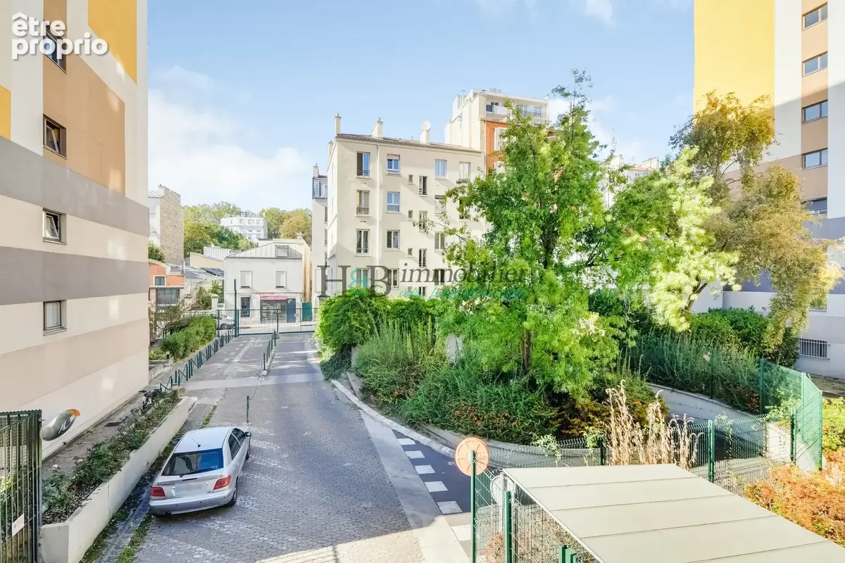 Studio en parfait état, lumineux avec vue dégagée, sans vis-à-vis - photo 8