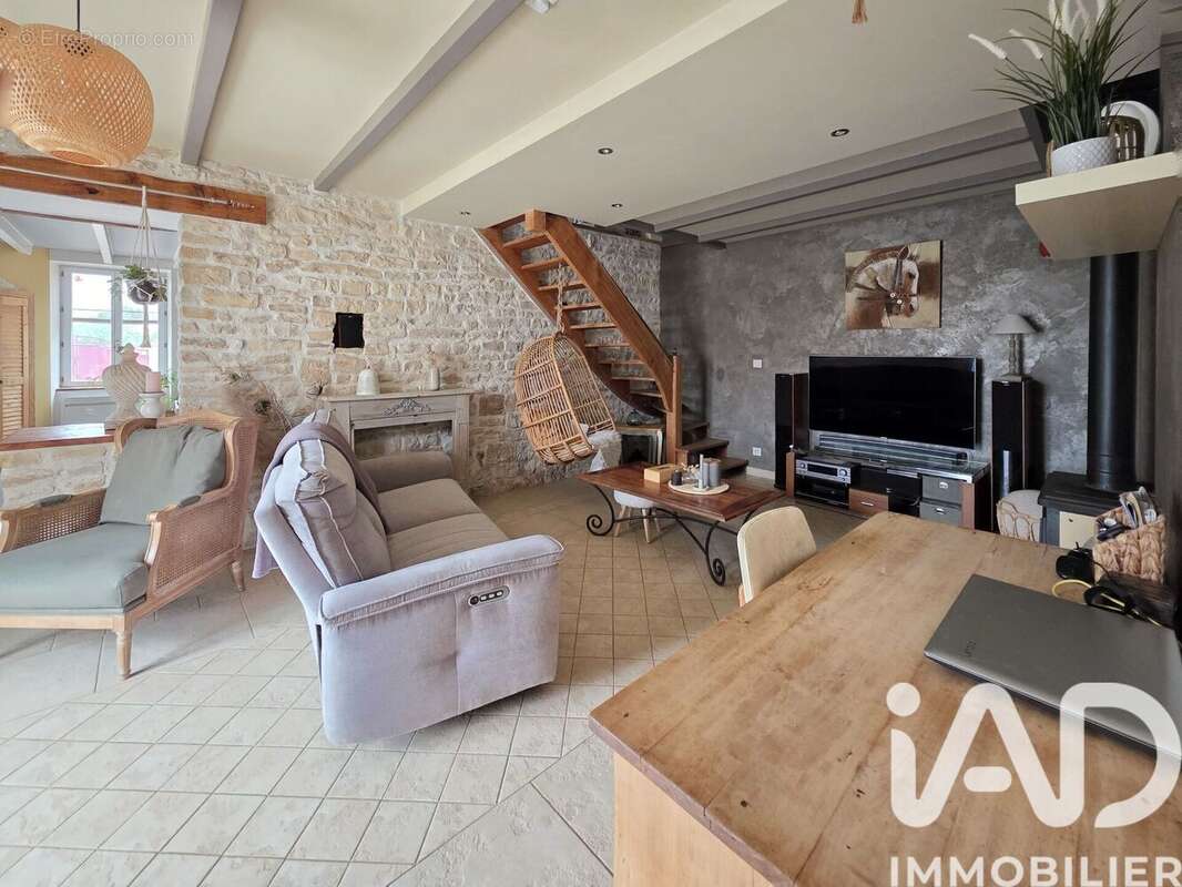 Photo 7 - Maison à COULGENS