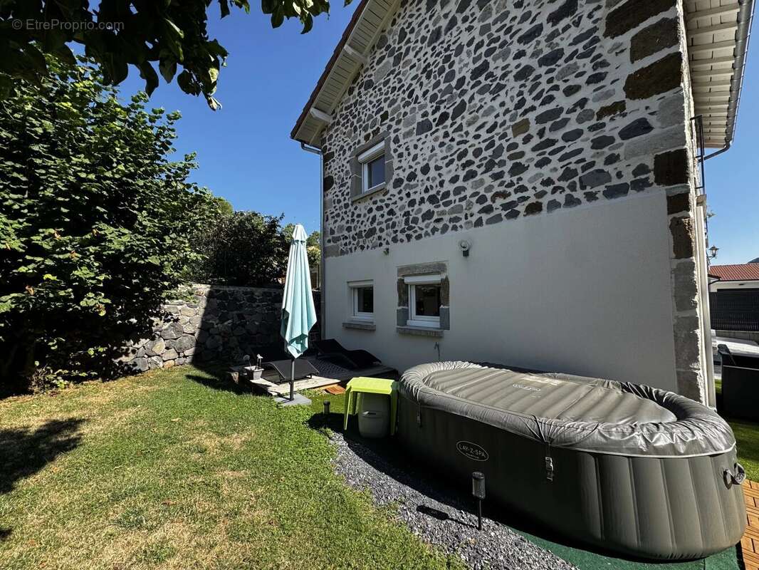 Maison en pierres - 3 chambres - garage - photo 12