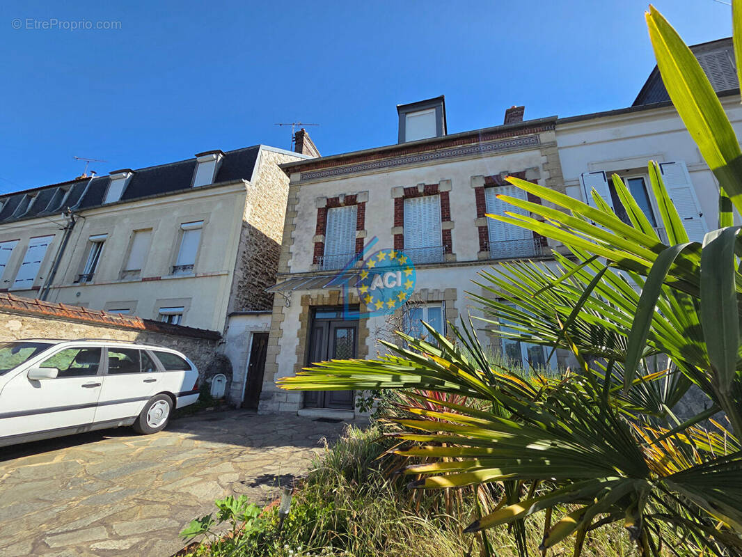 Maison à MANTES-LA-JOLIE