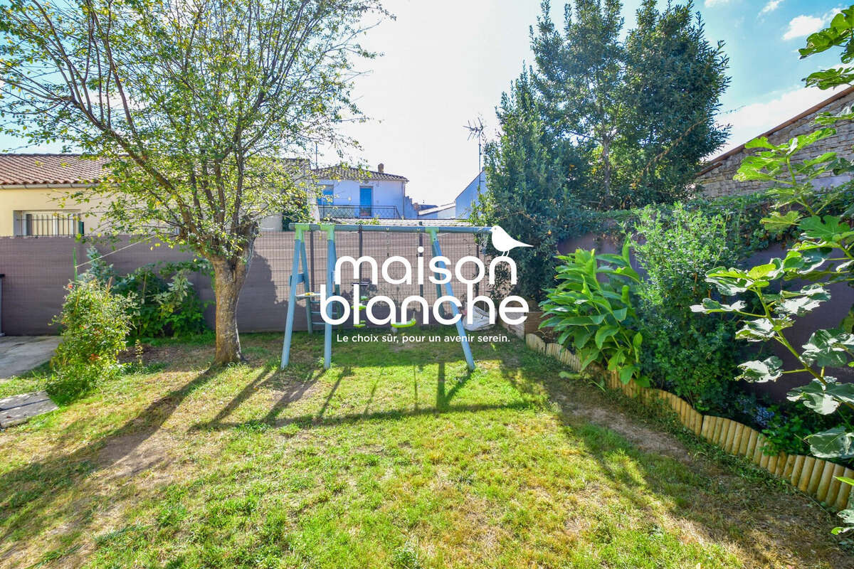 Maison à SAINT-SAUVEUR-D'AUNIS