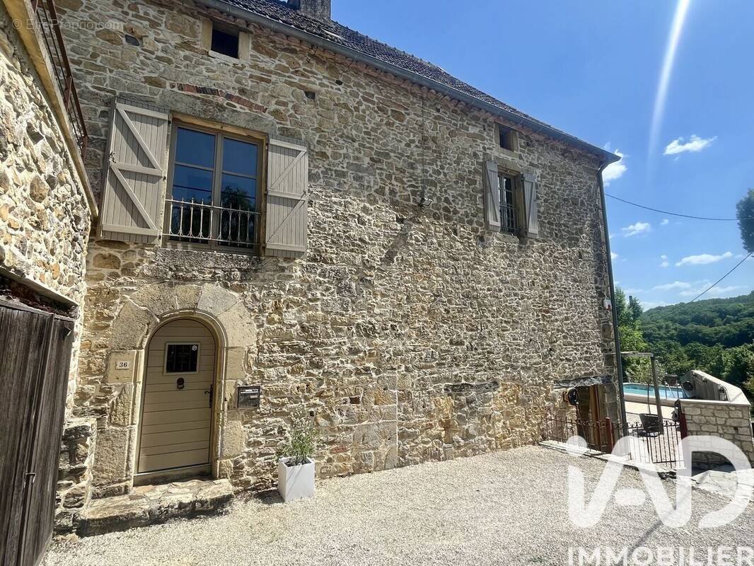 Photo 1 - Maison à SAINT-JULIEN-DE-LAMPON